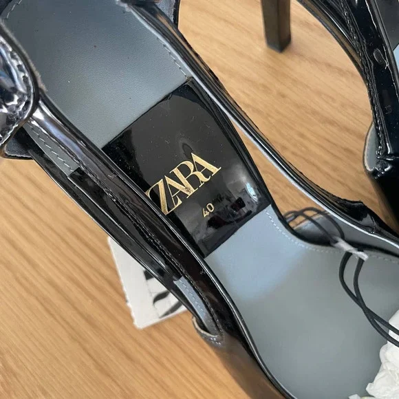 ZARA CUT OUT PATENT POINTED HIGH HEELS 9 - Picture 11 of 13